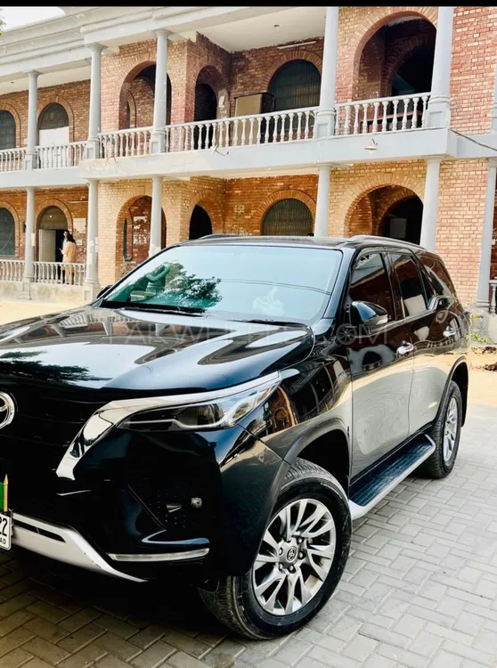 Toyota Fortuner 2021 for Sale in Sargodha Image-1