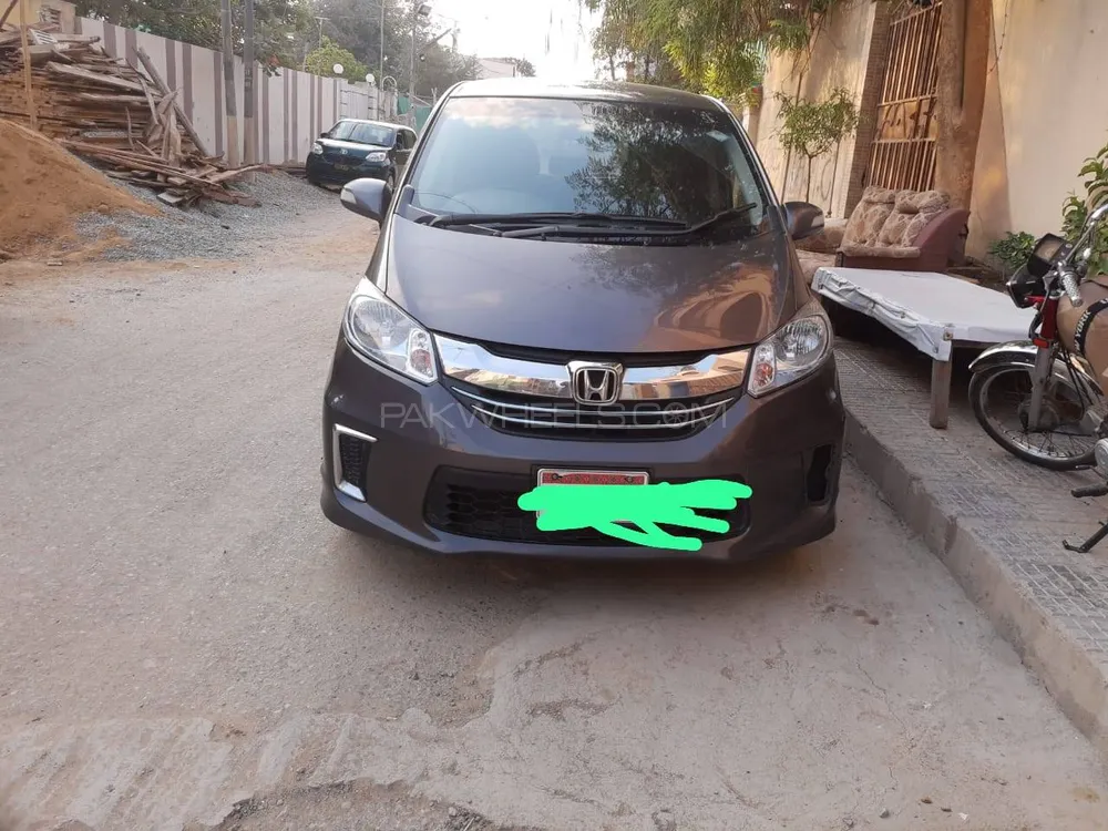 Honda Freed 2014 for Sale in Karachi Image-1
