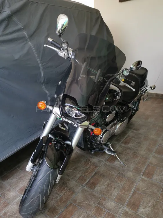 Suzuki Intruder 2013 for Sale Image-1