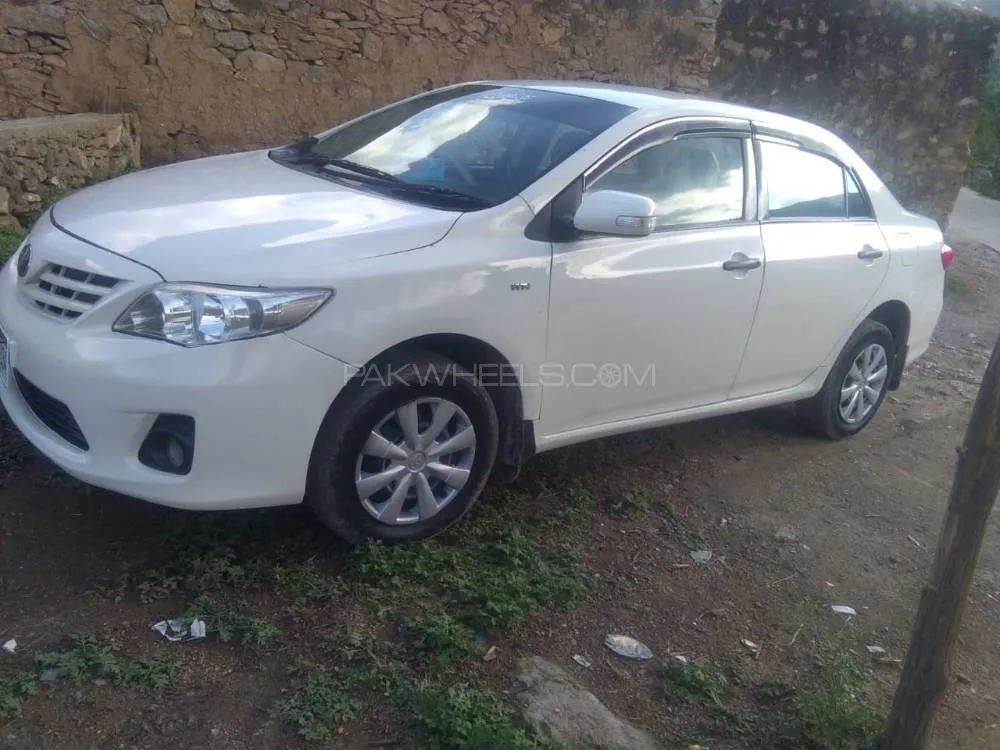 Toyota Corolla 2013 for Sale in Buner Image-1