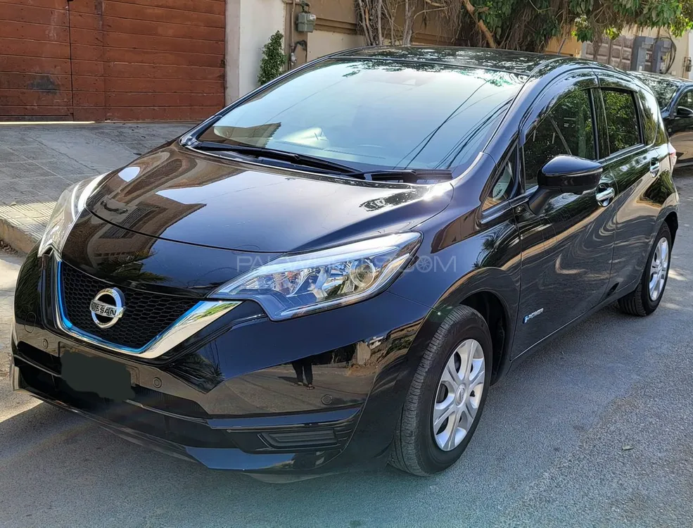 Nissan Note 2018 for Sale in Karachi Image-1