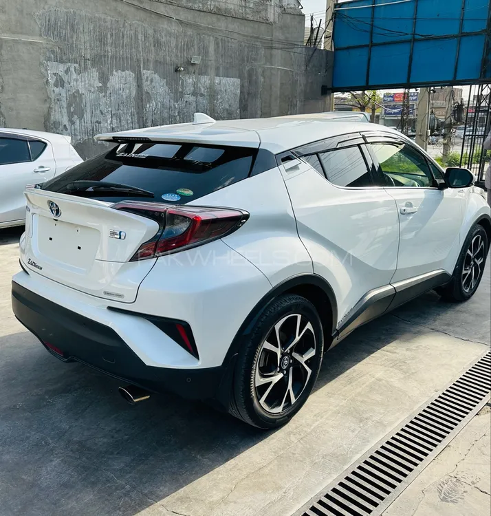 Toyota C-HR 2017 for Sale in Gujrat Image-1