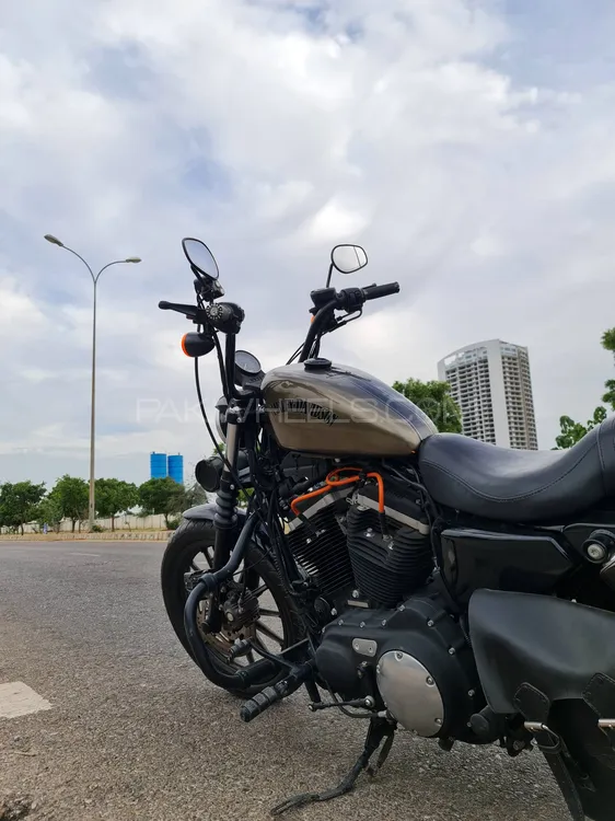 Harley Davidson 883 Custom 2011 for Sale Image-1
