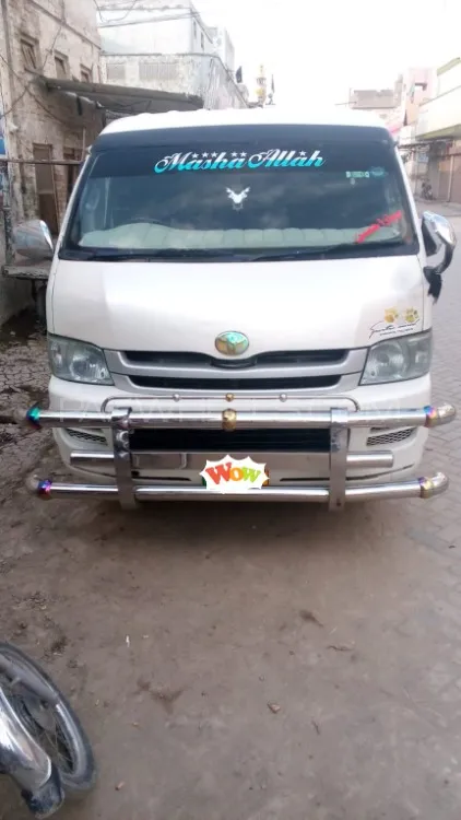 Toyota Hiace 2010 for Sale in Multan Image-1