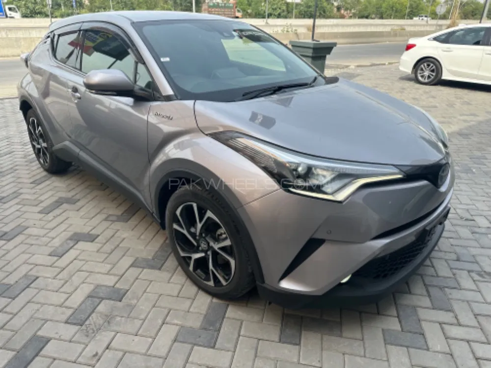 Toyota C-HR 2017 for Sale in Lahore Image-1