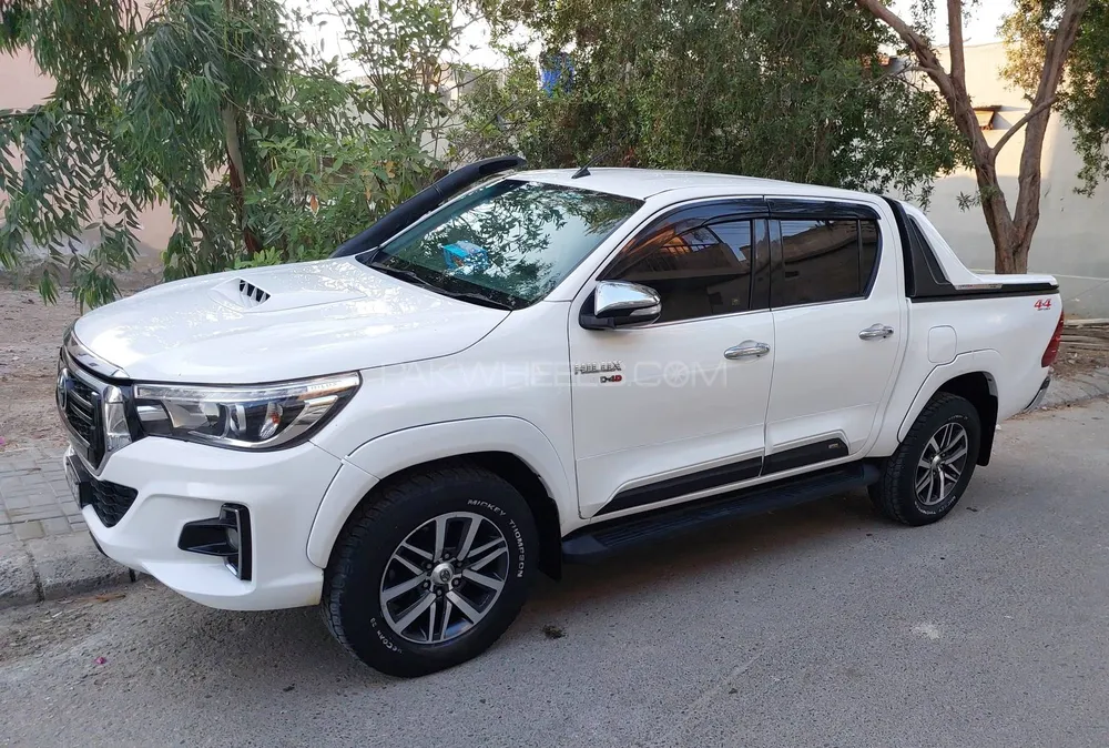 Toyota Hilux 2017 for Sale in Karachi Image-1