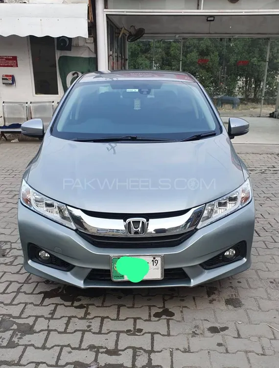 Honda Grace Hybrid 2015 for Sale in Lahore Image-1
