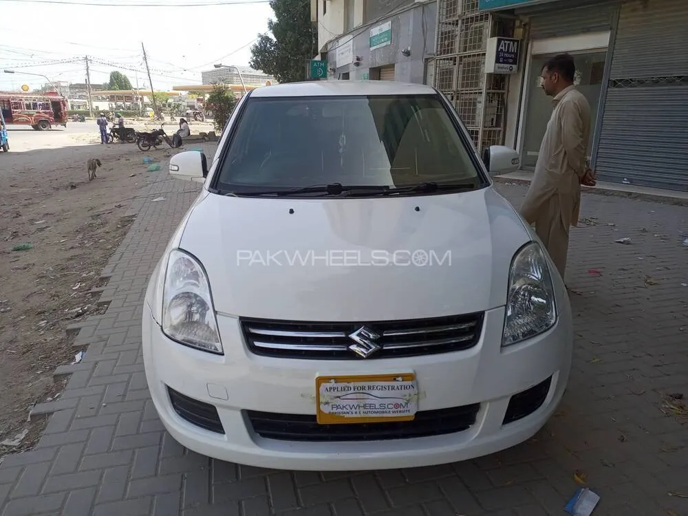 سوزوکی  سوئفٹ 2015 for Sale in کراچی Image-1