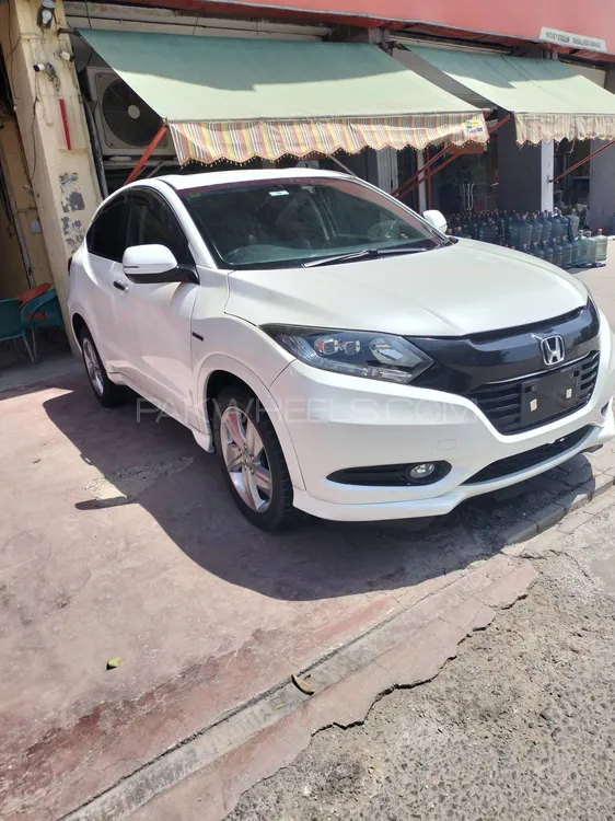 Honda Vezel 2015 for Sale in Faisalabad Image-1