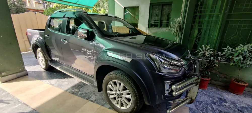Isuzu D-Max 2020 for Sale in Lahore Image-1