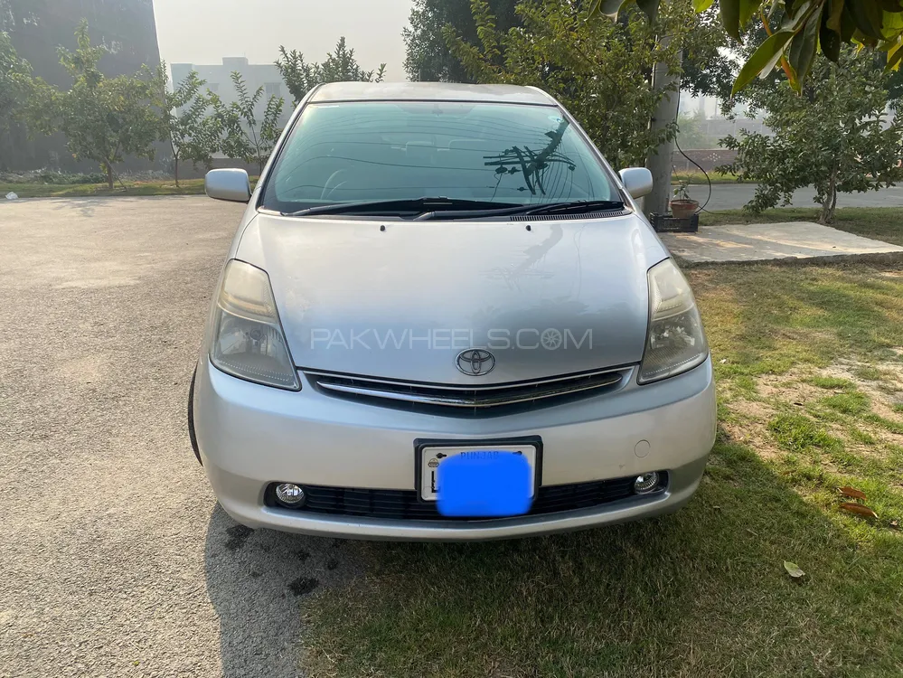 Toyota Prius 2007 for Sale in Lahore Image-1