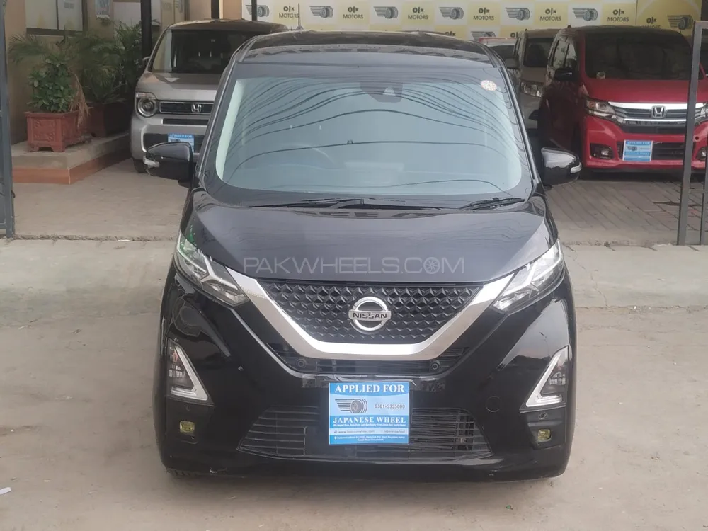 Nissan Dayz Highway Star 2020 for Sale in Faisalabad Image-1