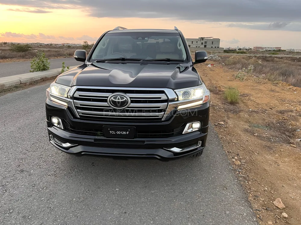 Toyota Land Cruiser 2017 for Sale in Karachi Image-1