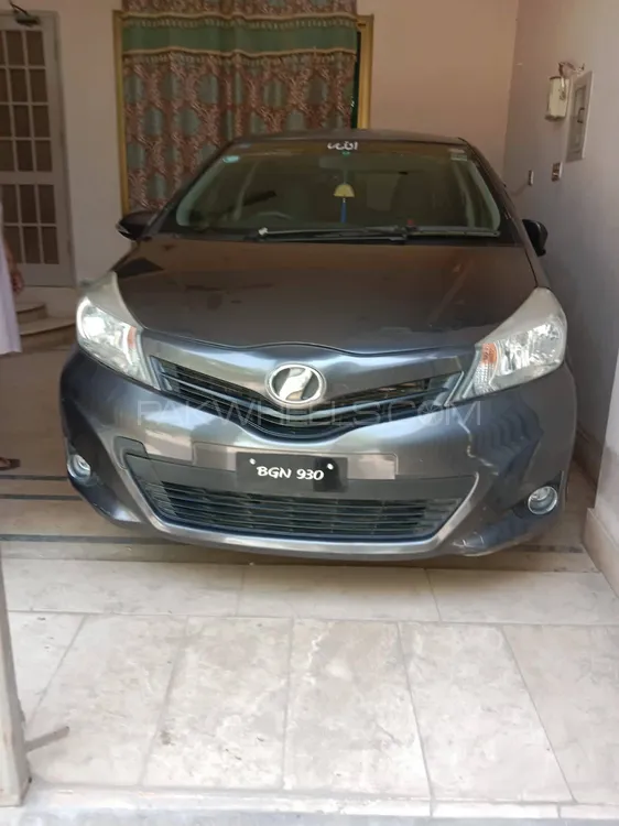 Toyota Vitz 2016 for Sale in Vehari Image-1