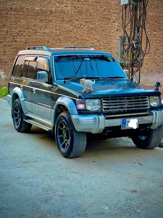 Mitsubishi Pajero 1992 for Sale in Peshawar Image-1