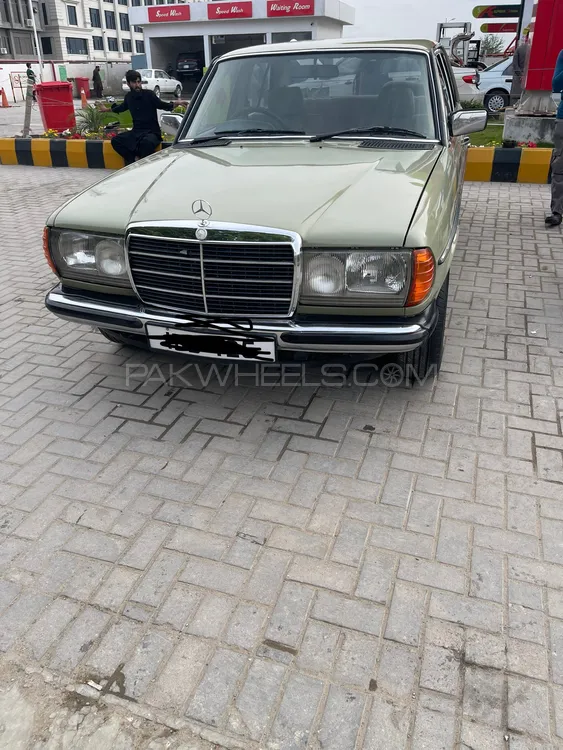 Mercedes Benz C Class 1984 for Sale in Islamabad Image-1