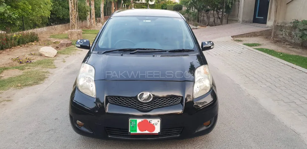 Toyota Vitz 2009 for Sale in Faisalabad Image-1