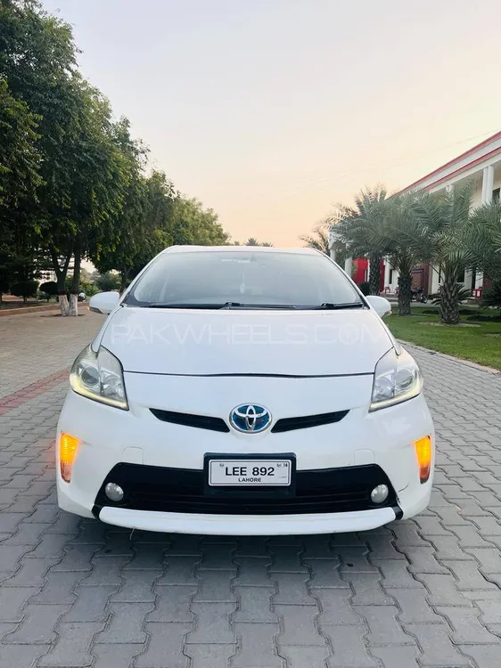 Toyota Prius 2013 for Sale in Faisalabad Image-1