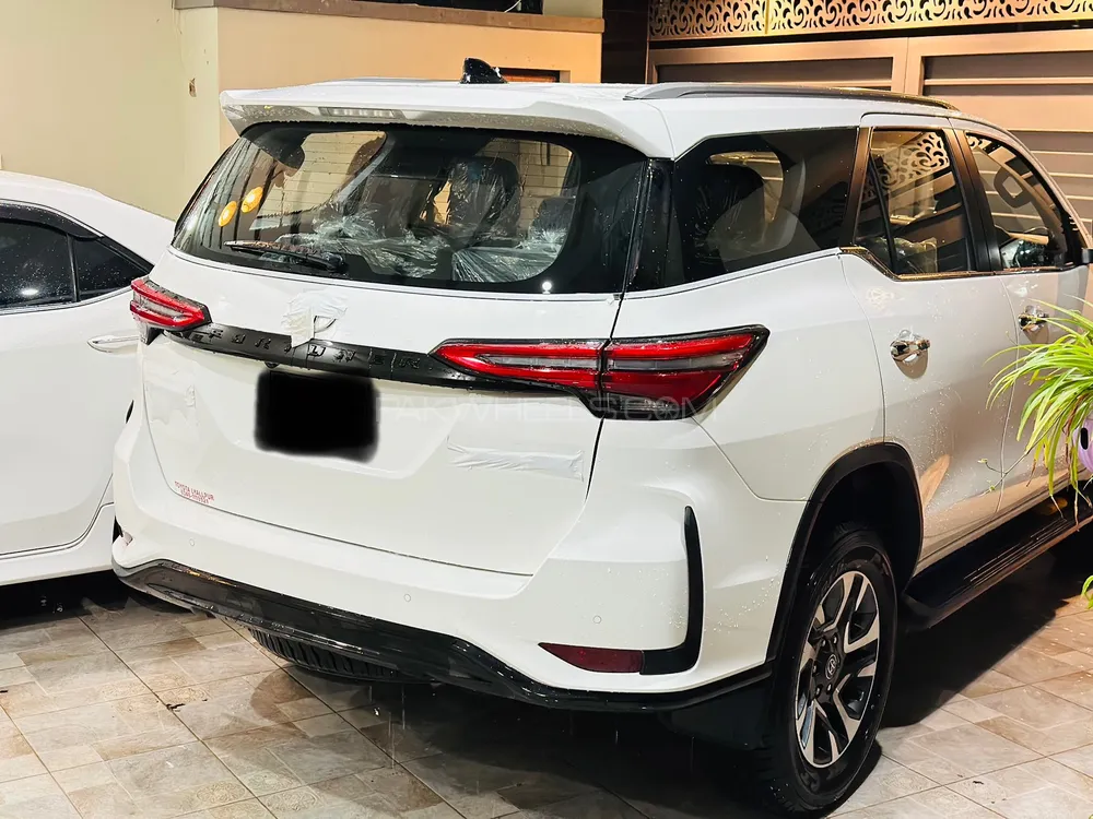 Toyota Fortuner 2023 for Sale in Bahawalpur Image-1
