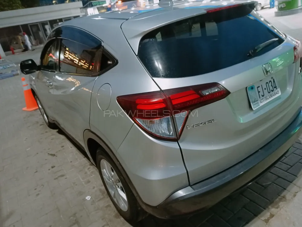 Honda Vezel 2014 for Sale in Islamabad Image-1