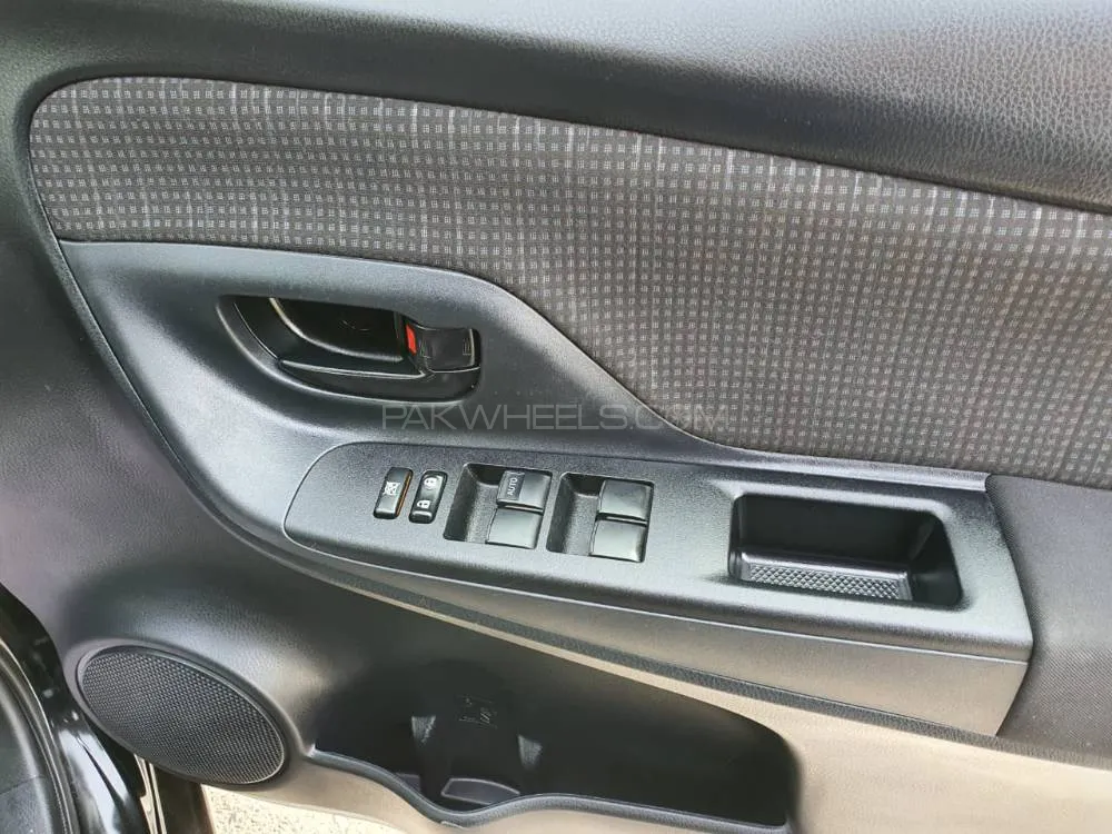 Toyota Vitz 2019 for Sale in Lahore Image-1