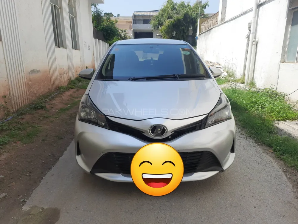 Toyota Vitz 2015 for Sale in Islamabad Image-1