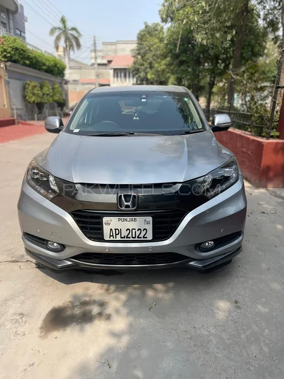 Honda Vezel 2016 for Sale in Faisalabad Image-1
