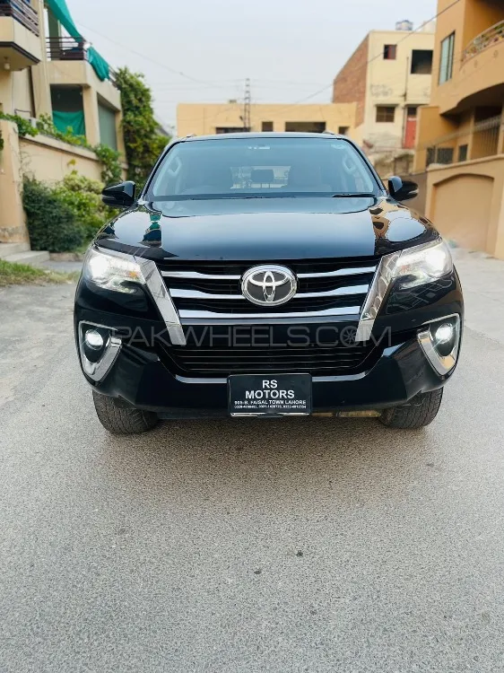 Toyota Fortuner 2018 for Sale in Lahore Image-1
