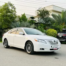 Toyota Camry Up-Spec Automatic 2.4 2008 for Sale