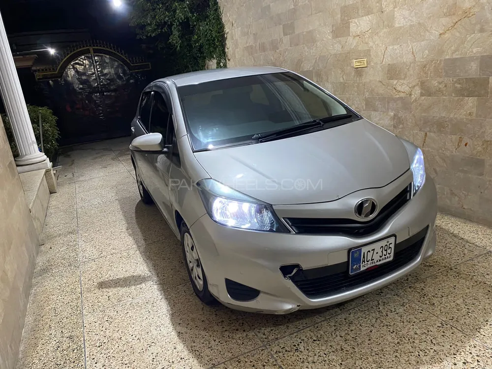 Toyota Vitz 2013 for Sale in Islamabad Image-1