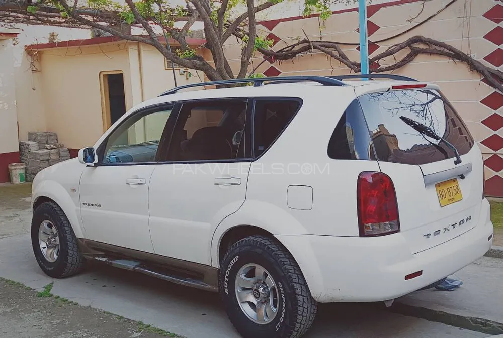 SsangYong Rexton 2005 for Sale in Lower Dir Image-1