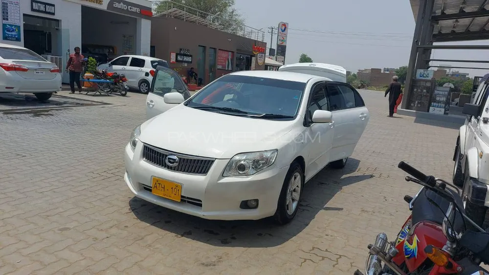 Toyota Corolla Axio 2006 for Sale in D.G.Khan Image-1