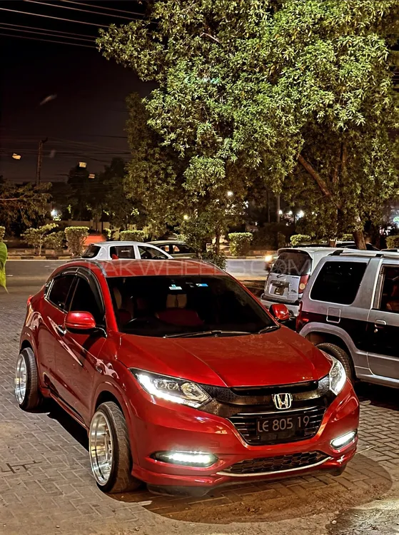Honda Vezel 2016 for Sale in Faisalabad Image-1