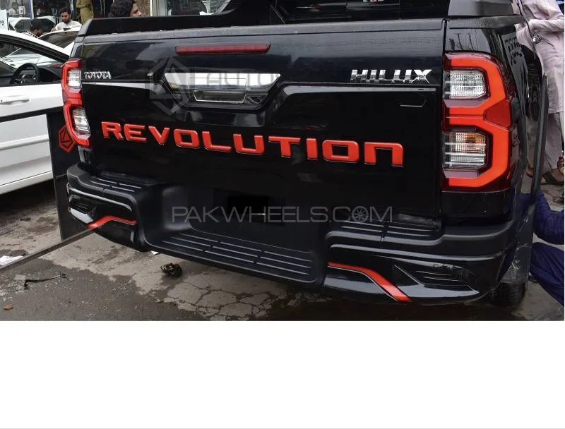 Toyota Hilux revo revolution tailgate cover -black Image-1