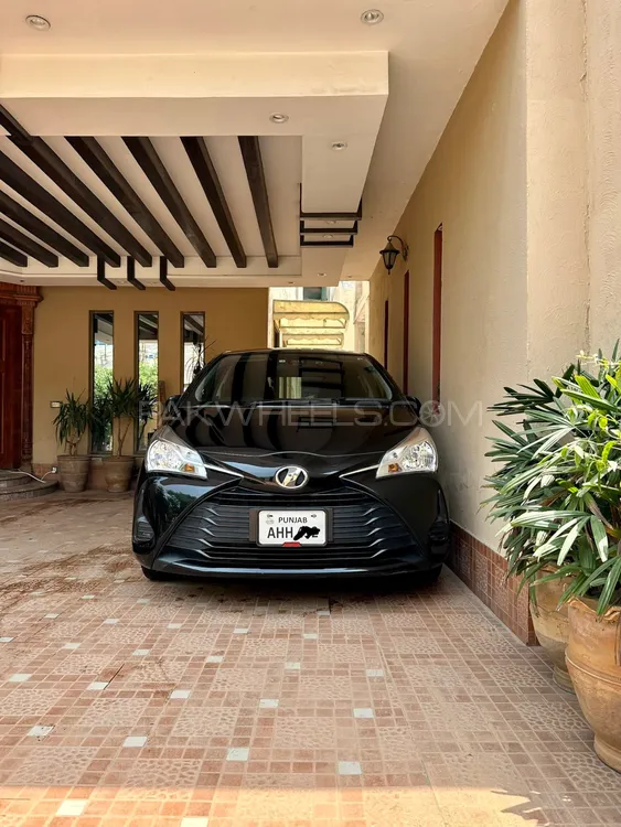 Toyota Vitz 2018 for Sale in Lahore Image-1