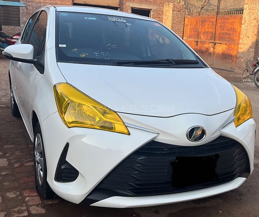 Toyota Vitz 2017 for Sale in Sahiwal Image-1