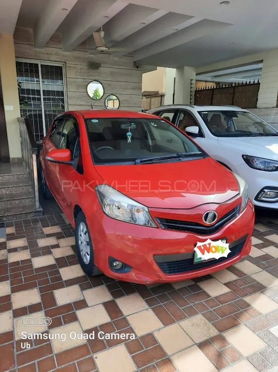 Toyota Vitz 2013 for Sale in Lahore Image-1