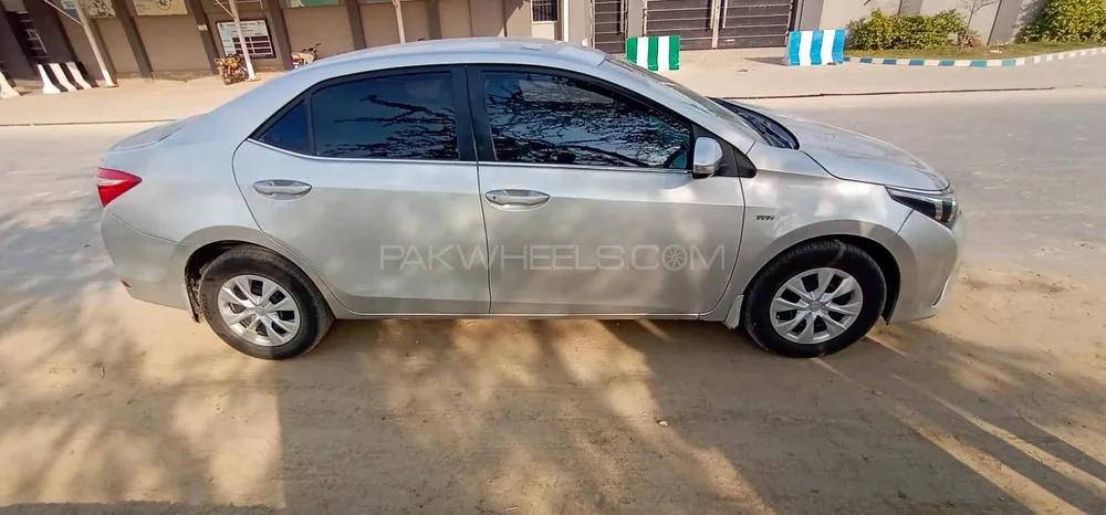 Toyota Corolla 2017 for Sale in Rahim Yar Khan Image-1