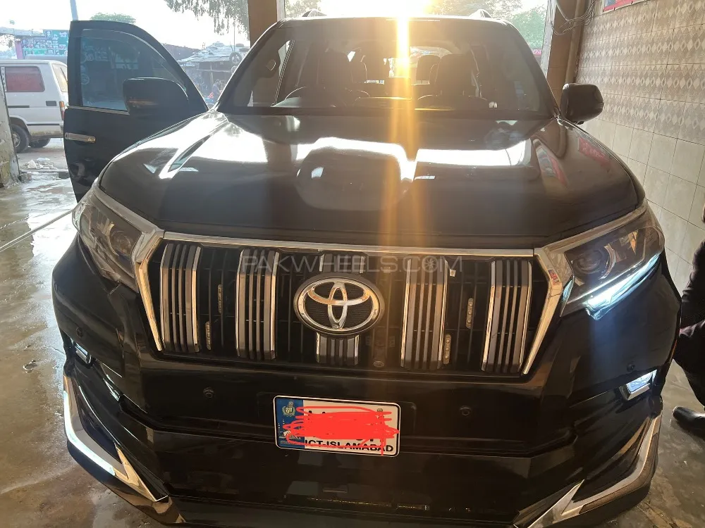 Toyota Prado 2010 for Sale in Islamabad Image-1