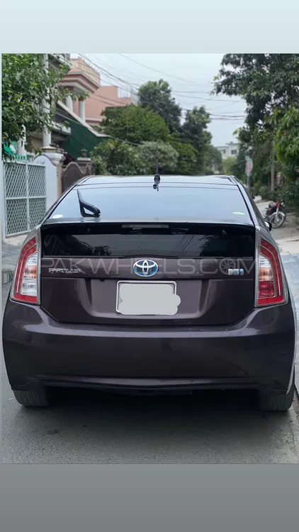 Toyota Prius 2013 for Sale in Lahore Image-1