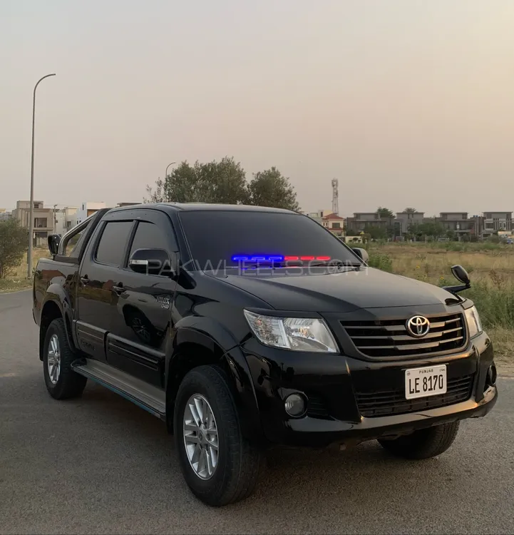 Toyota Hilux 2016 for Sale in Lahore Image-1