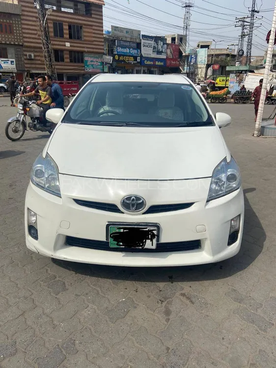 Toyota Prius 2010 for Sale in Lahore Image-1