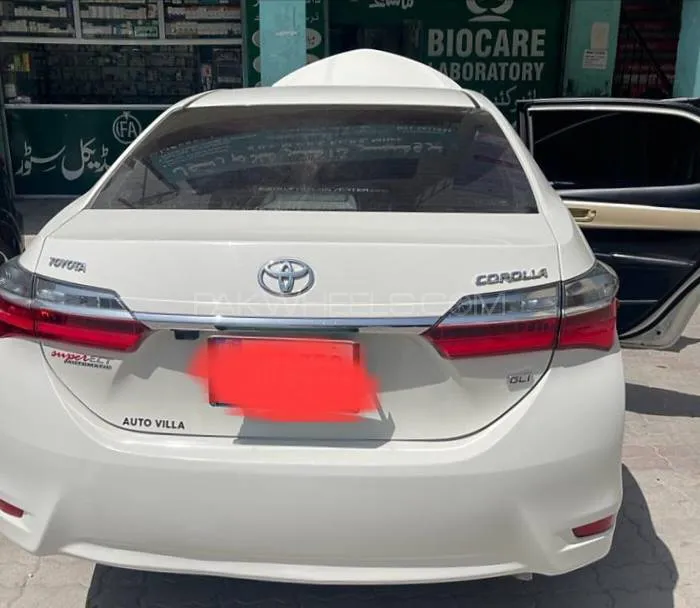 Toyota Corolla 2019 for Sale in Peshawar Image-1