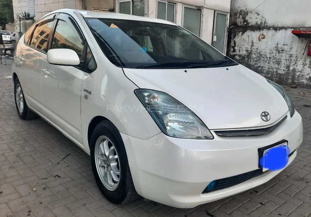 Toyota Prius 2008 for Sale in Islamabad Image-1