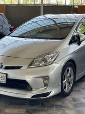 Toyota Prius S 1.8 2015 for Sale
