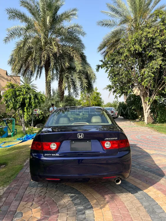 Honda Accord 2004 for Sale in Faisalabad Image-1