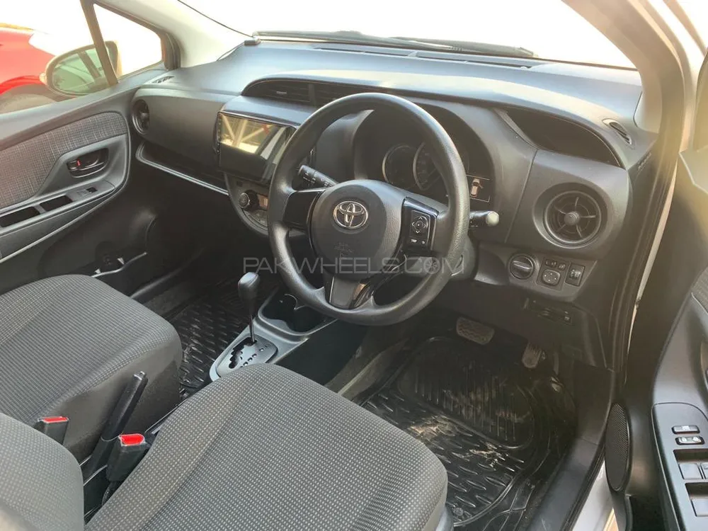 Toyota Vitz 2018 for Sale in Rawalpindi Image-1