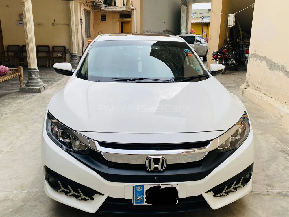 Honda Civic 2018 for Sale in Attock Image-1