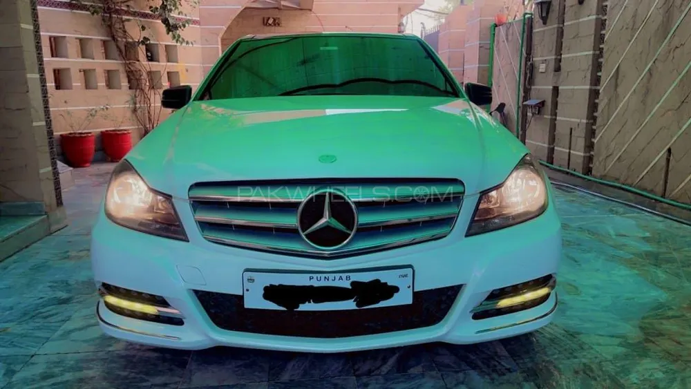 Mercedes Benz C Class 2013 for Sale in Lahore Image-1