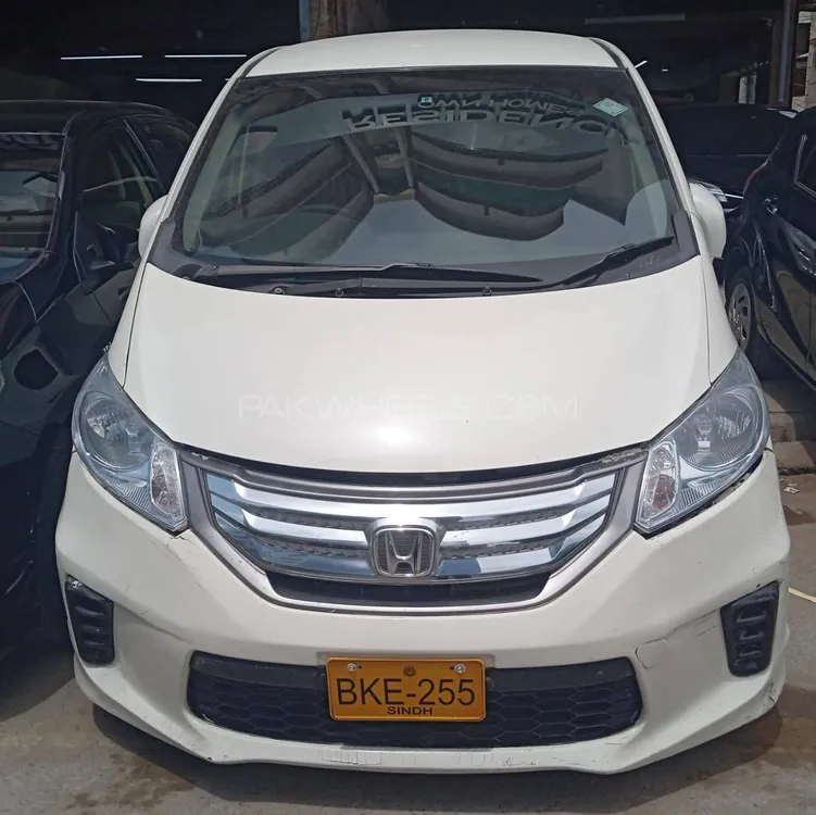 Honda Freed 2012 for Sale in Karachi Image-1